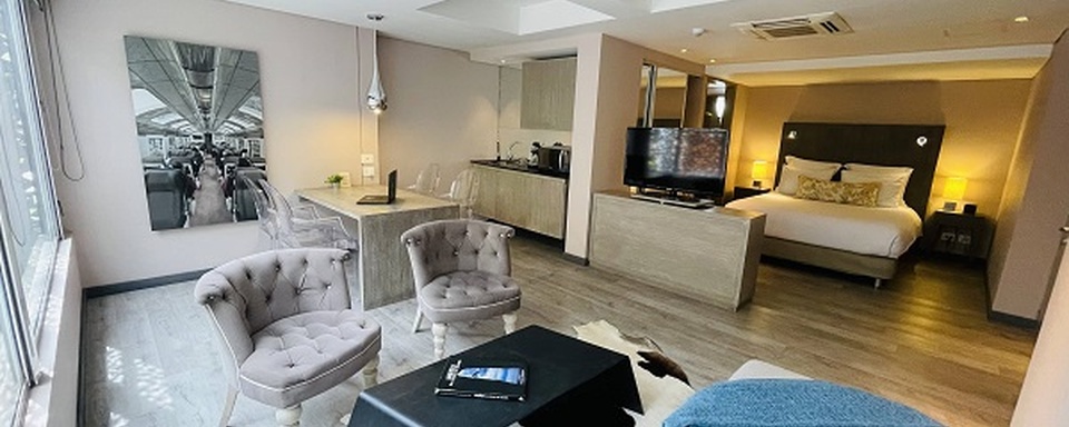 QUEEN SUITE Hotel CITYFLATS